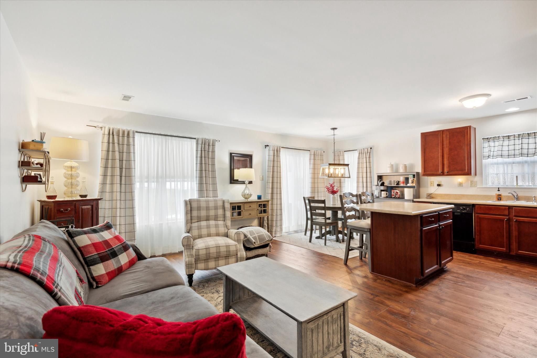 COUNTRY VIEW ESTATES - Residential