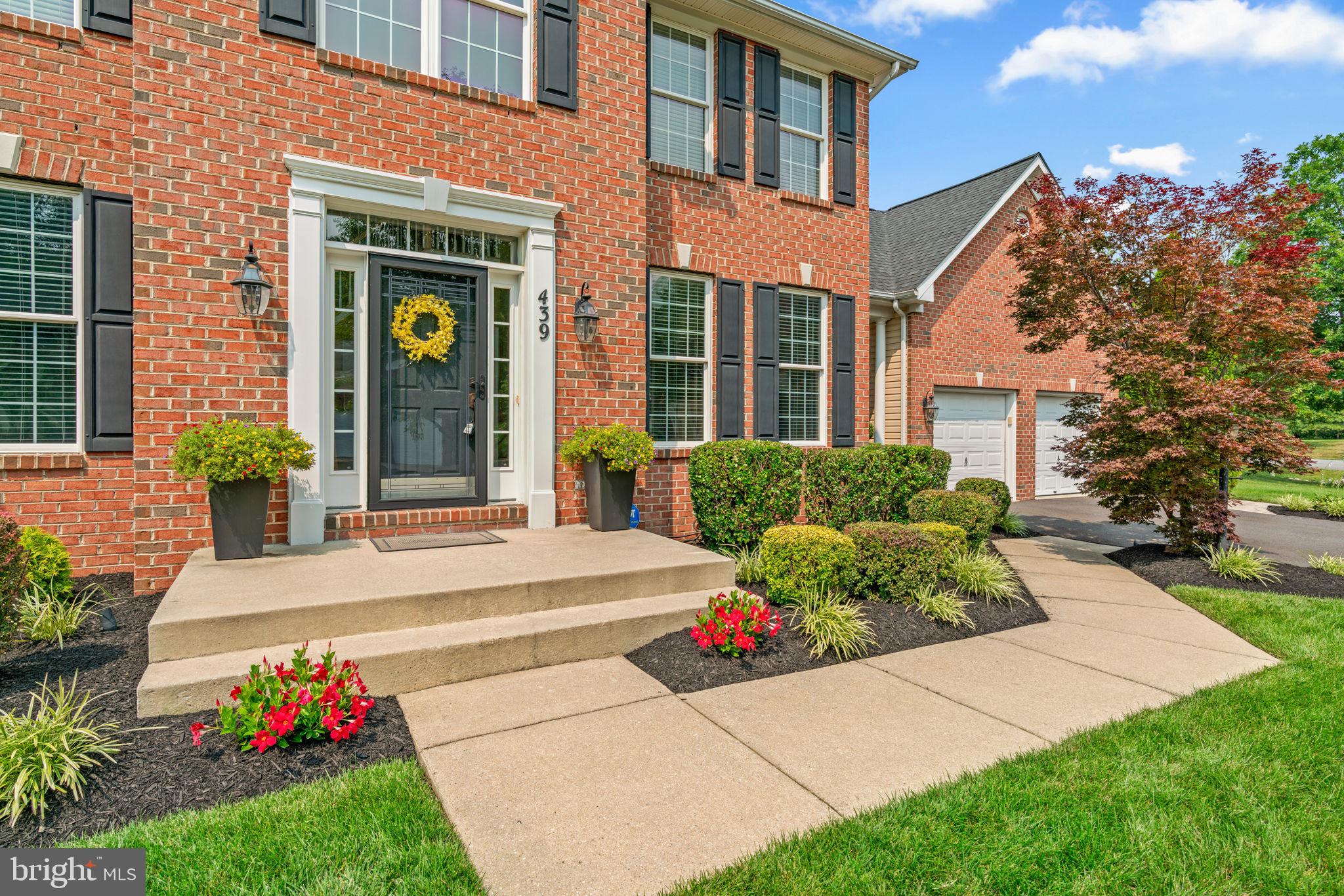 439 UNIVERSITY DRIVE