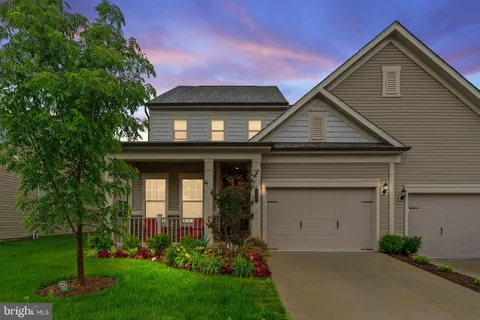 6411 Tulip Terrace, Haymarket, VA MLS: VAPW2095438