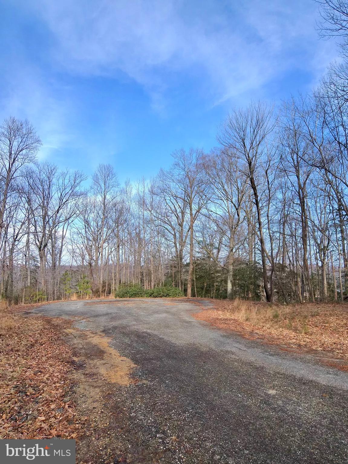 STRATFORD HARBOUR - Land