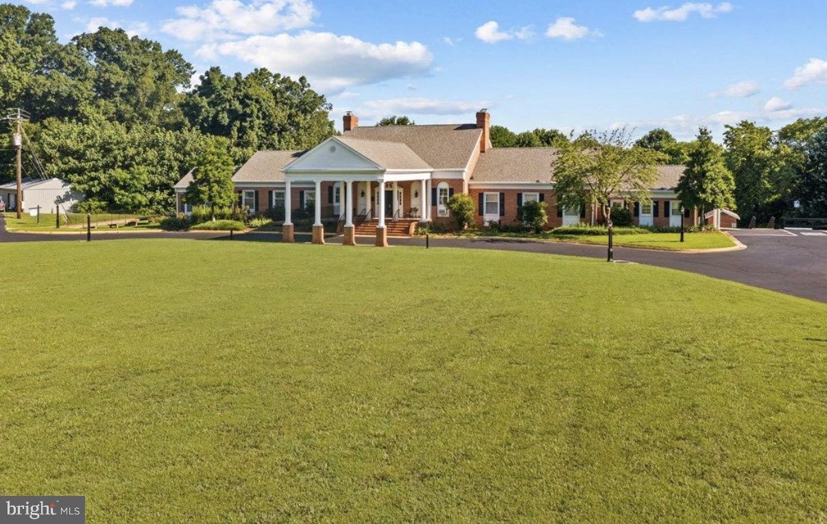 STRATFORD HARBOUR - Land