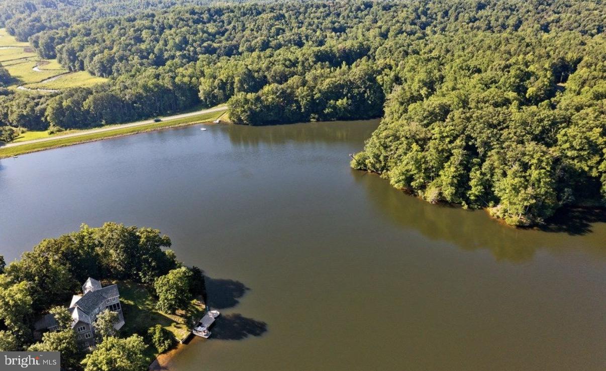 STRATFORD HARBOUR - Land