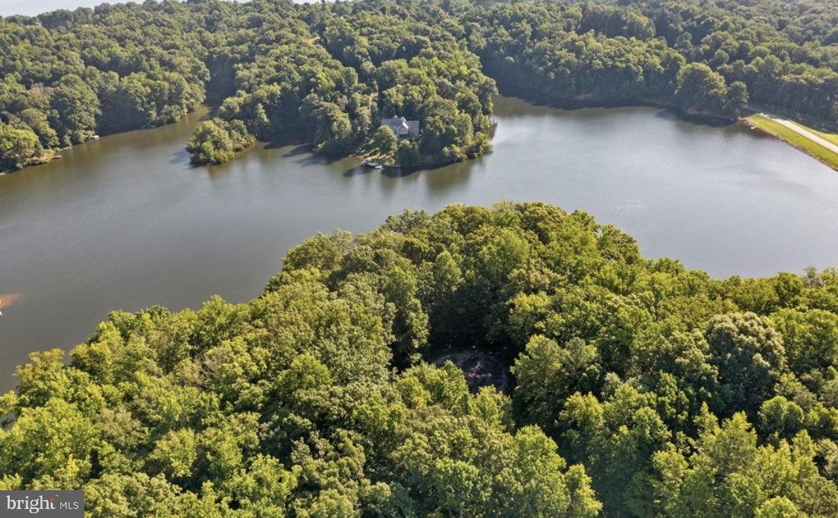 STRATFORD HARBOUR - Land