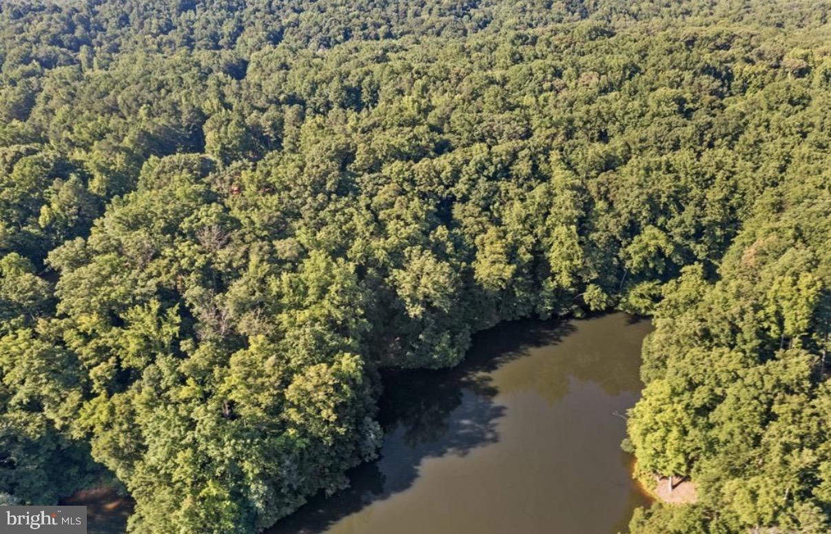 STRATFORD HARBOUR - Land