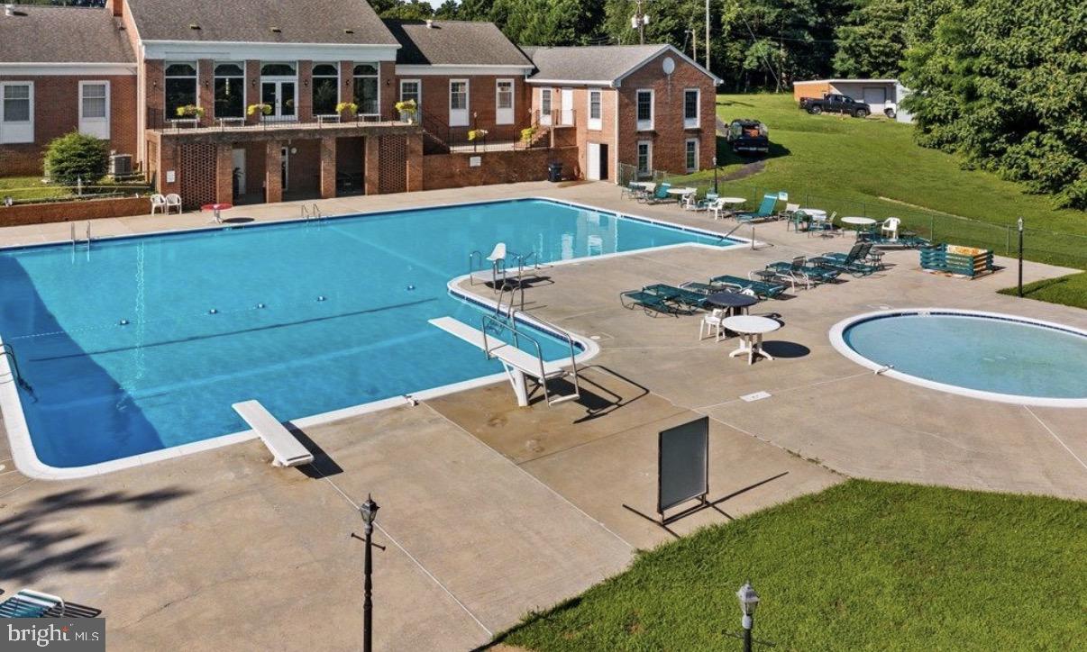 STRATFORD HARBOUR - Land