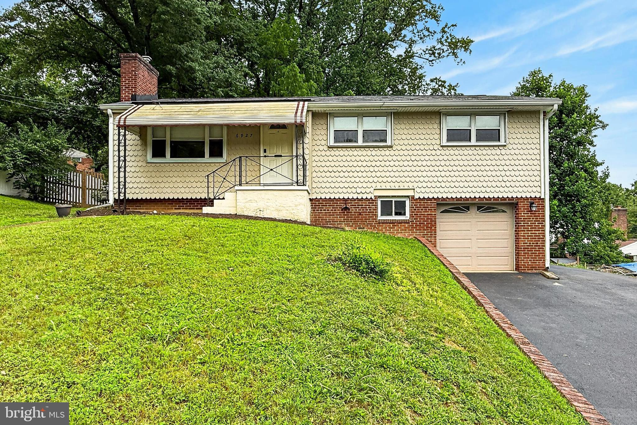 6927 FERN LANE