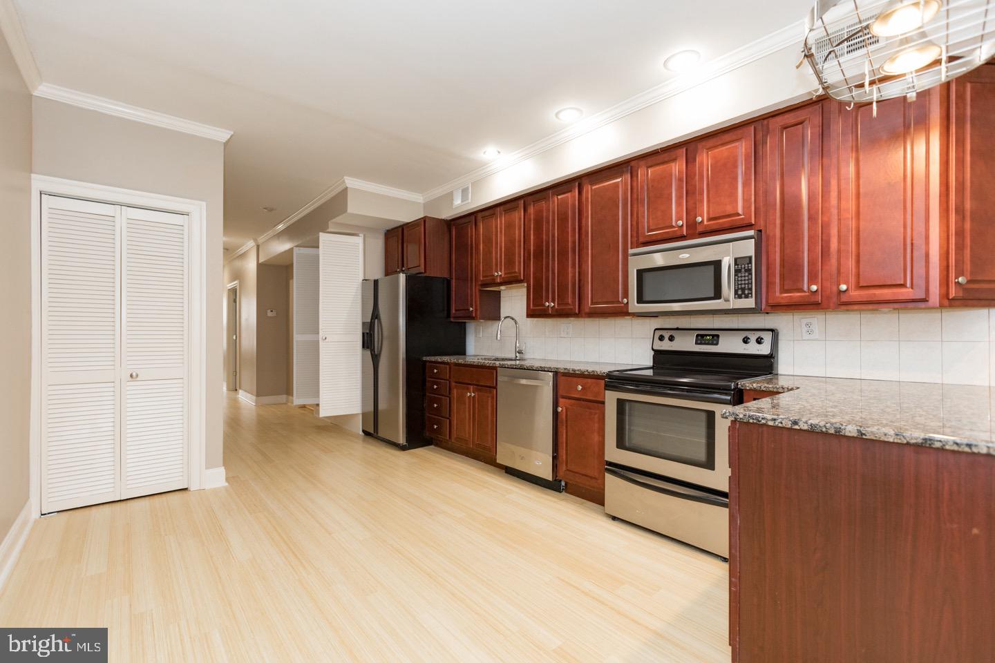 OLDE KENSINGTON - Residential