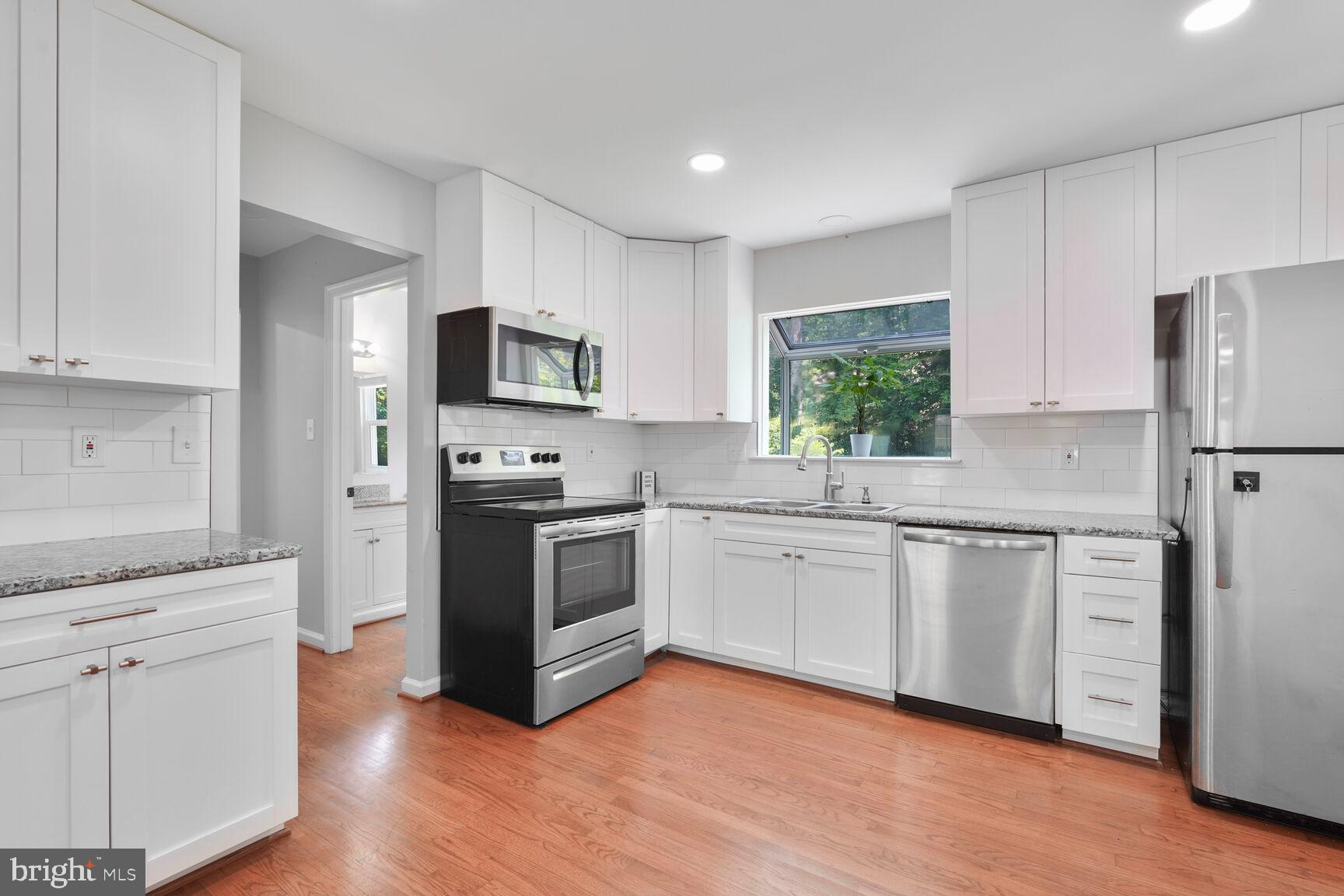 15871 MONTVIEW DRIVE
