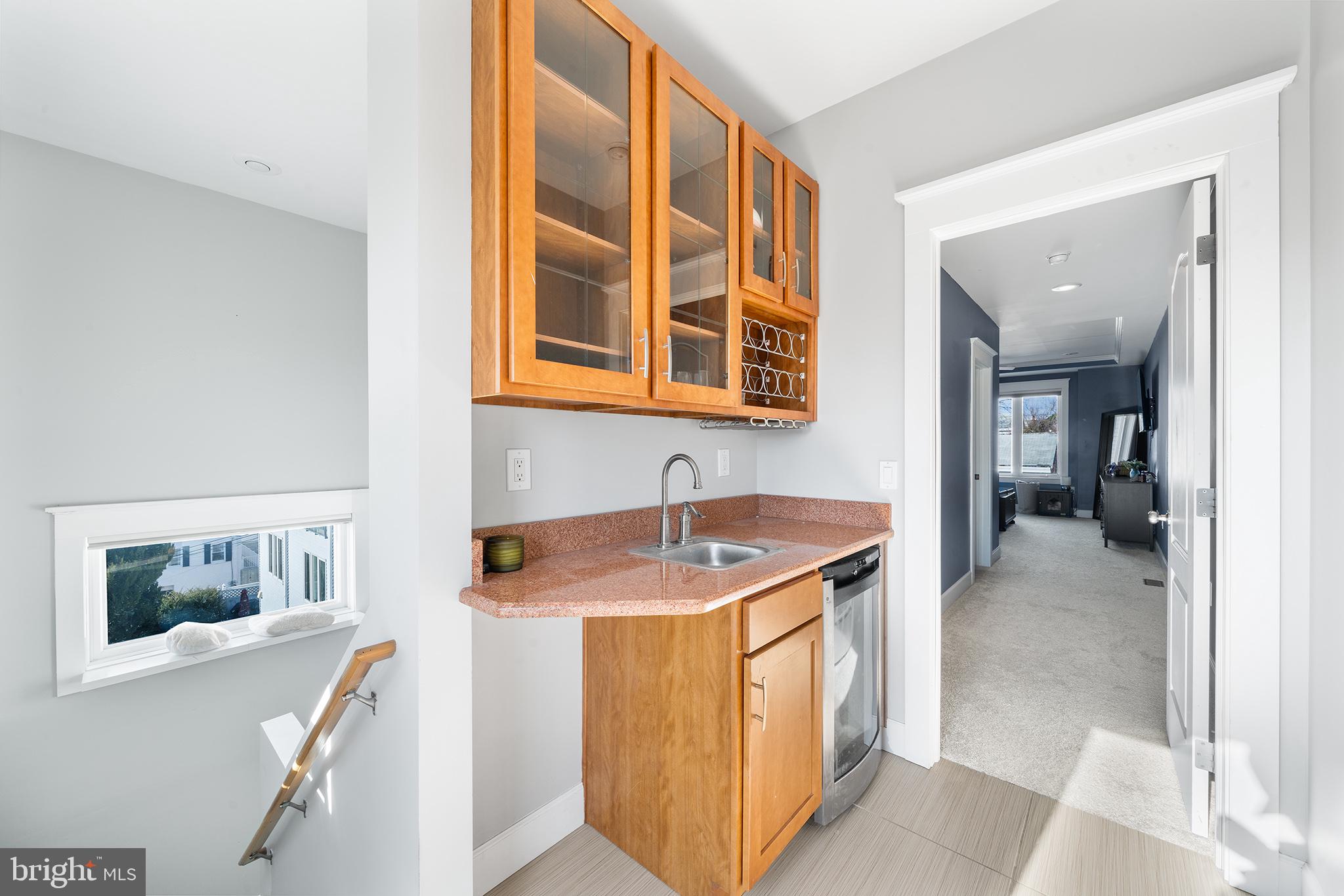 ROXBOROUGH - Residential
