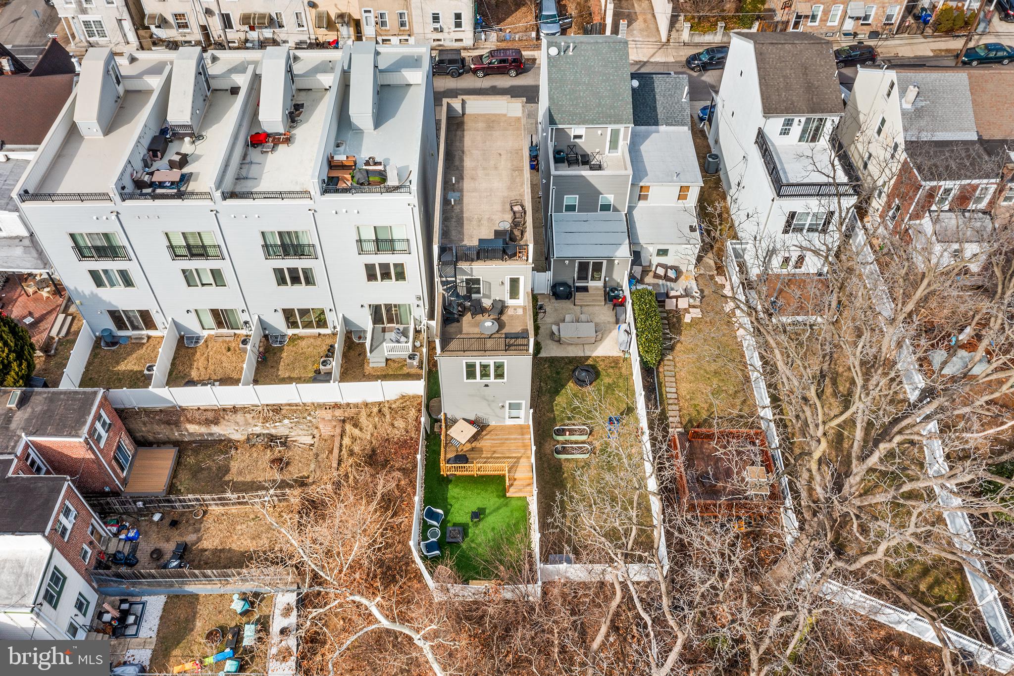 ROXBOROUGH - Residential