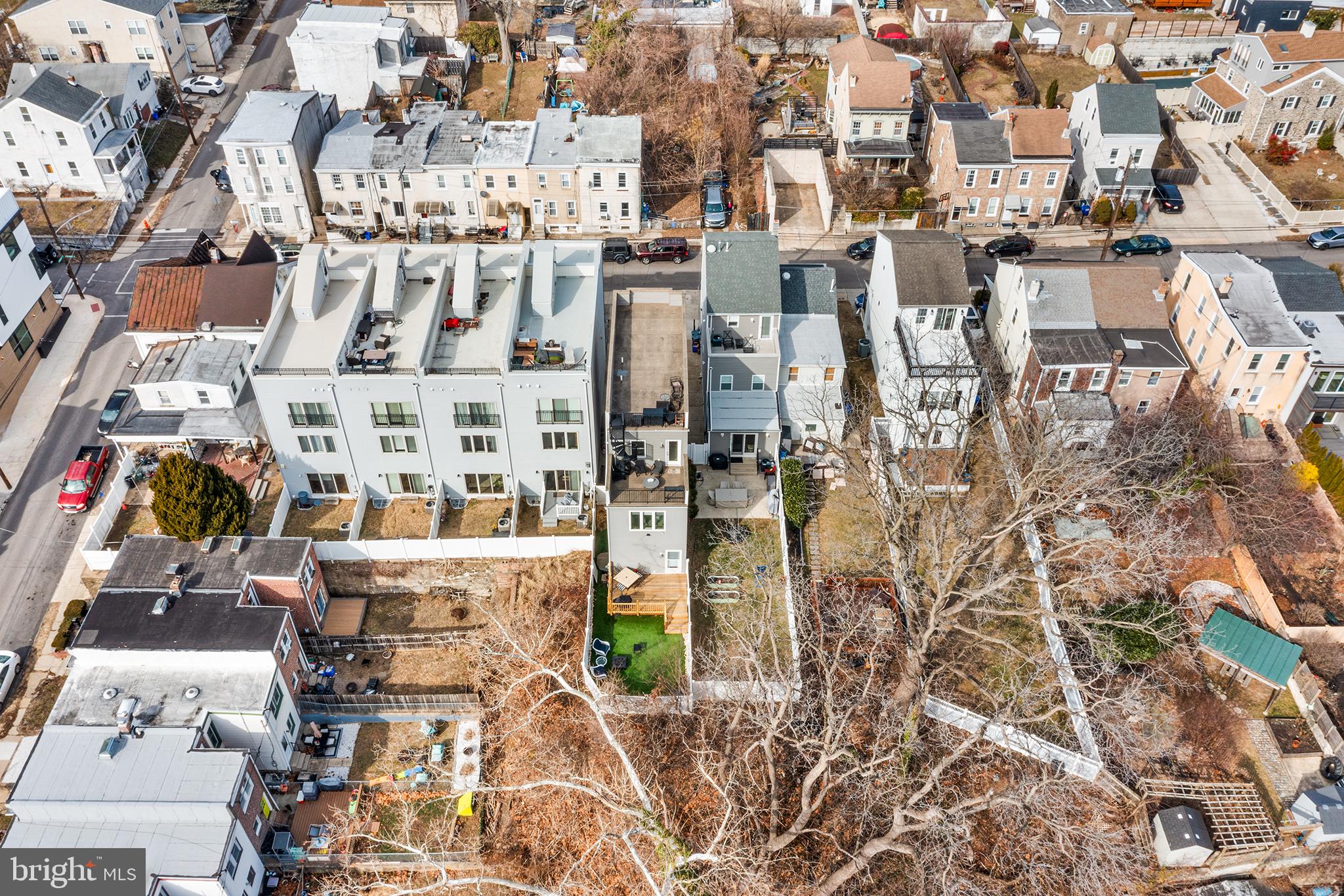 ROXBOROUGH - Residential