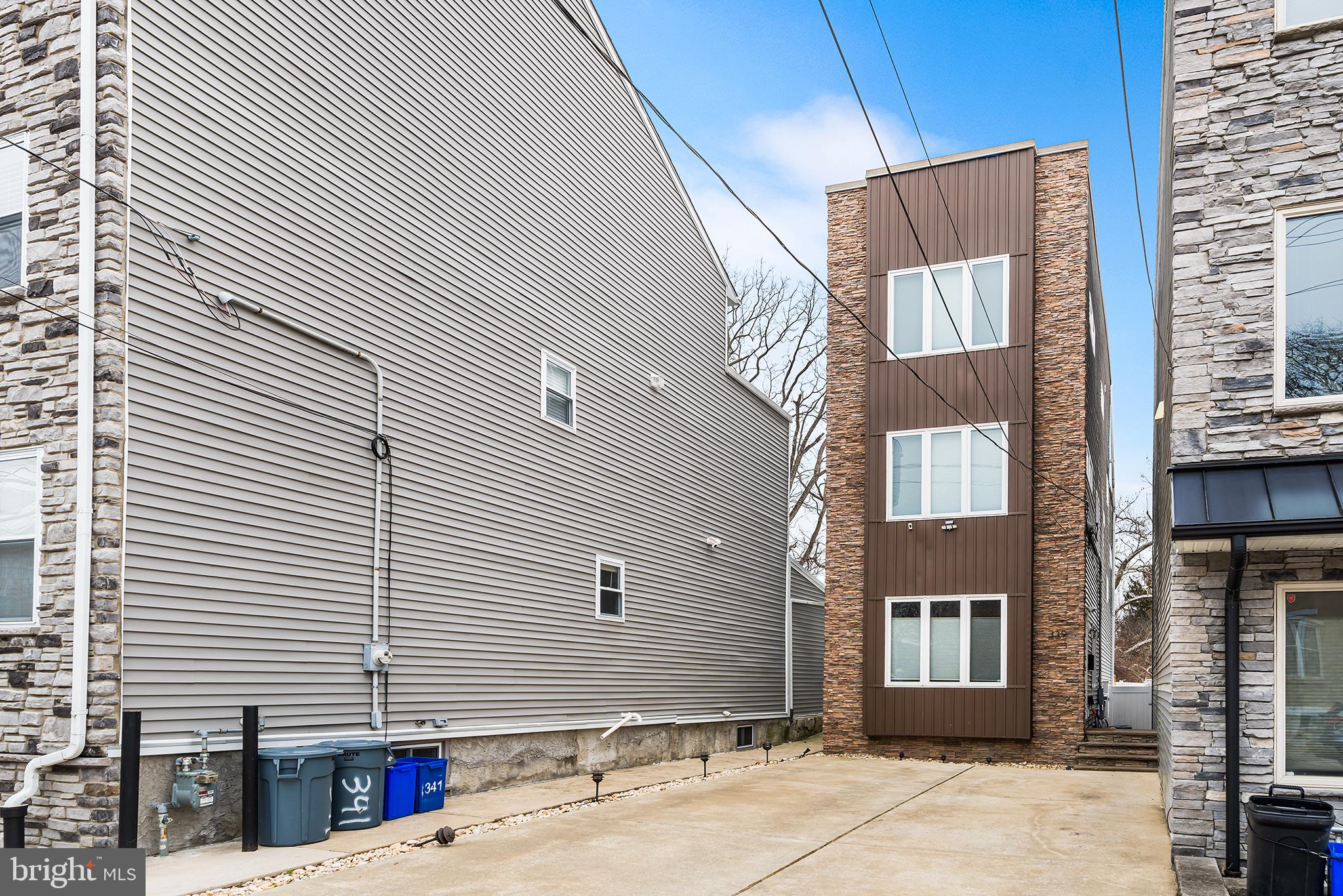 ROXBOROUGH - Residential