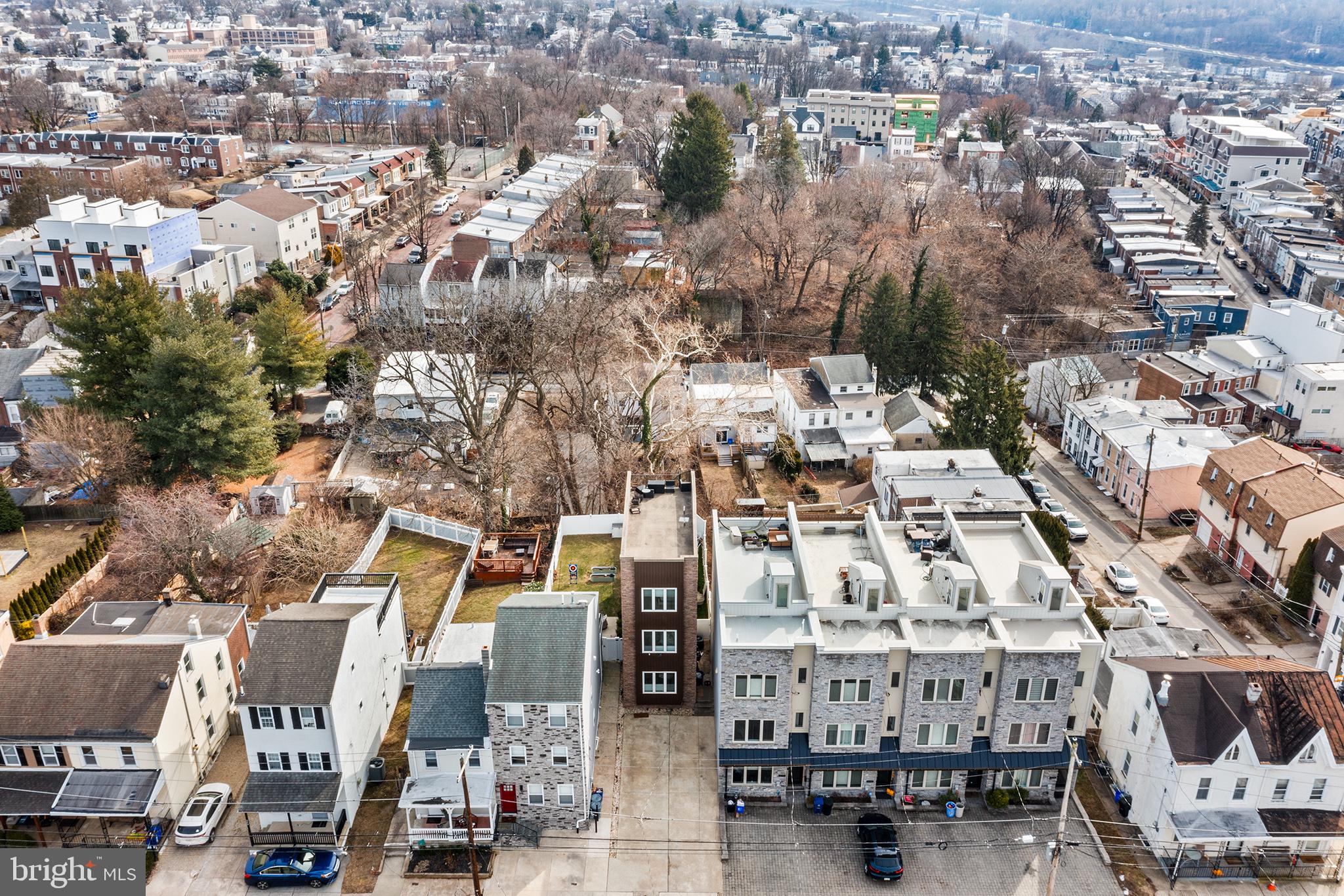 ROXBOROUGH - Residential