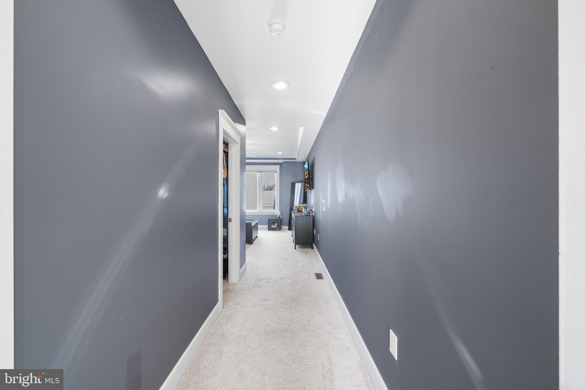 ROXBOROUGH - Residential