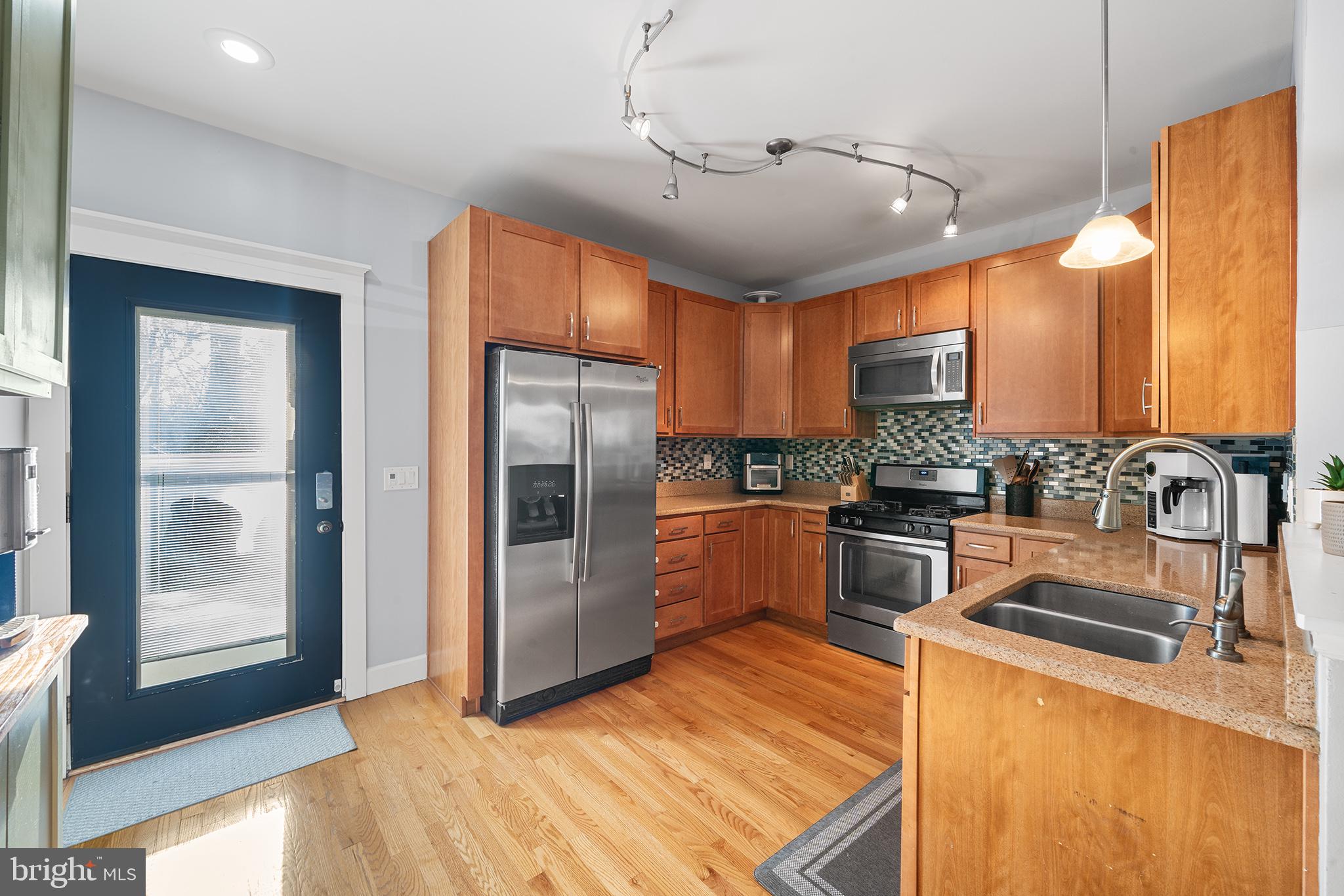 ROXBOROUGH - Residential