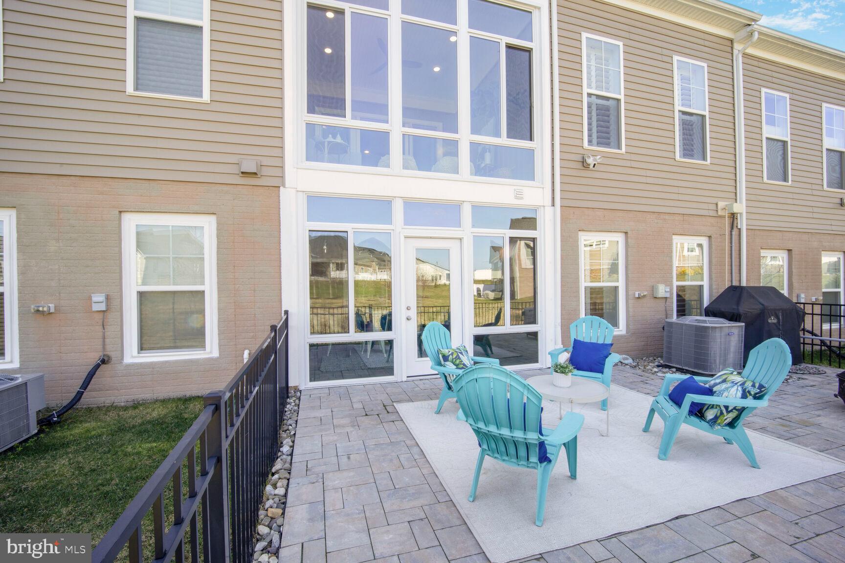 TWO RIVERS - Residential