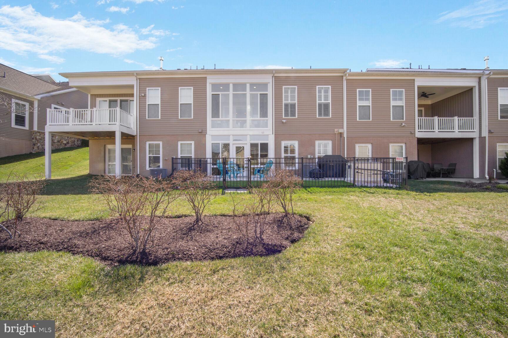 TWO RIVERS - Residential