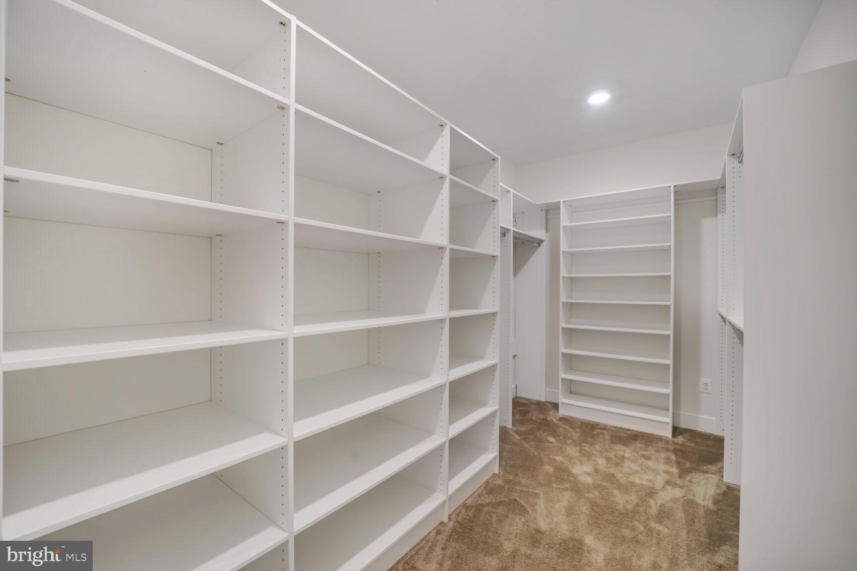 TWO RIVERS - Residential