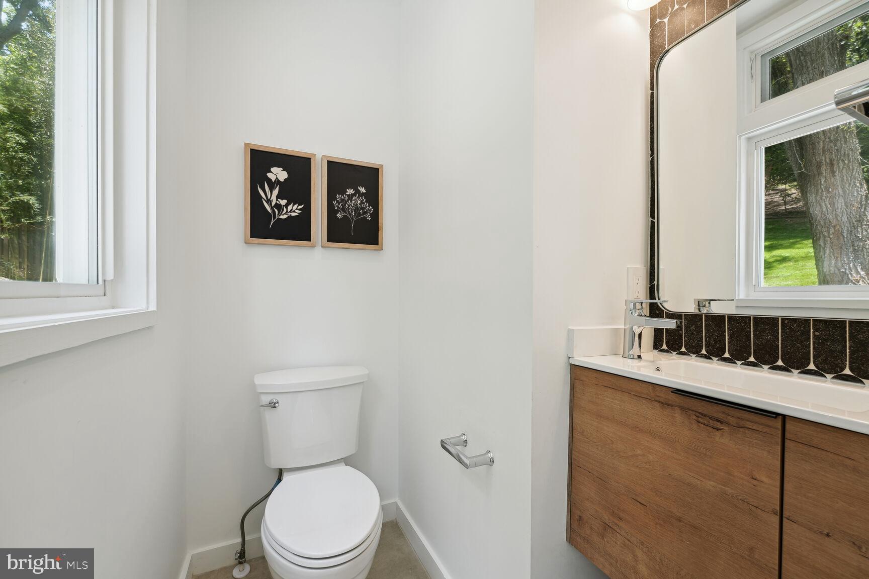 HOLLIN HILLS - Residential