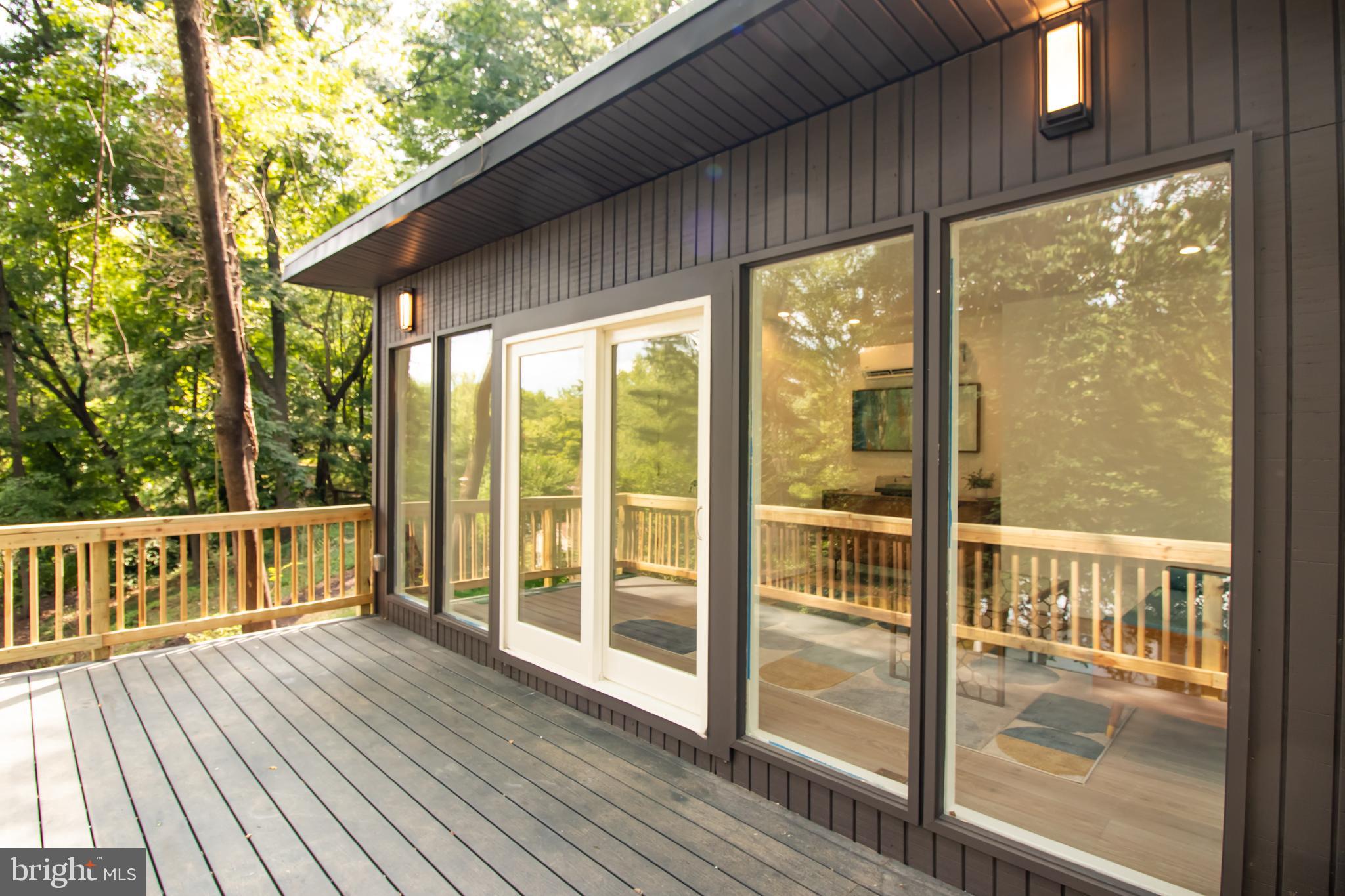 HOLLIN HILLS - Residential