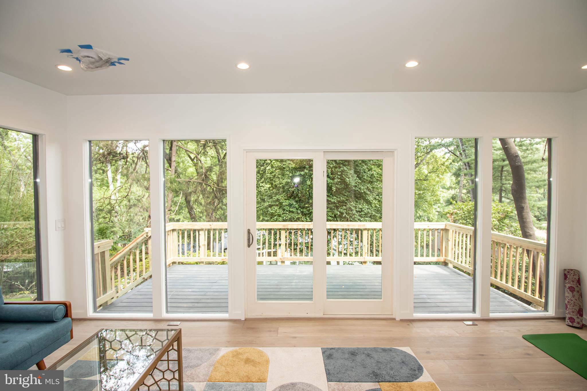 HOLLIN HILLS - Residential