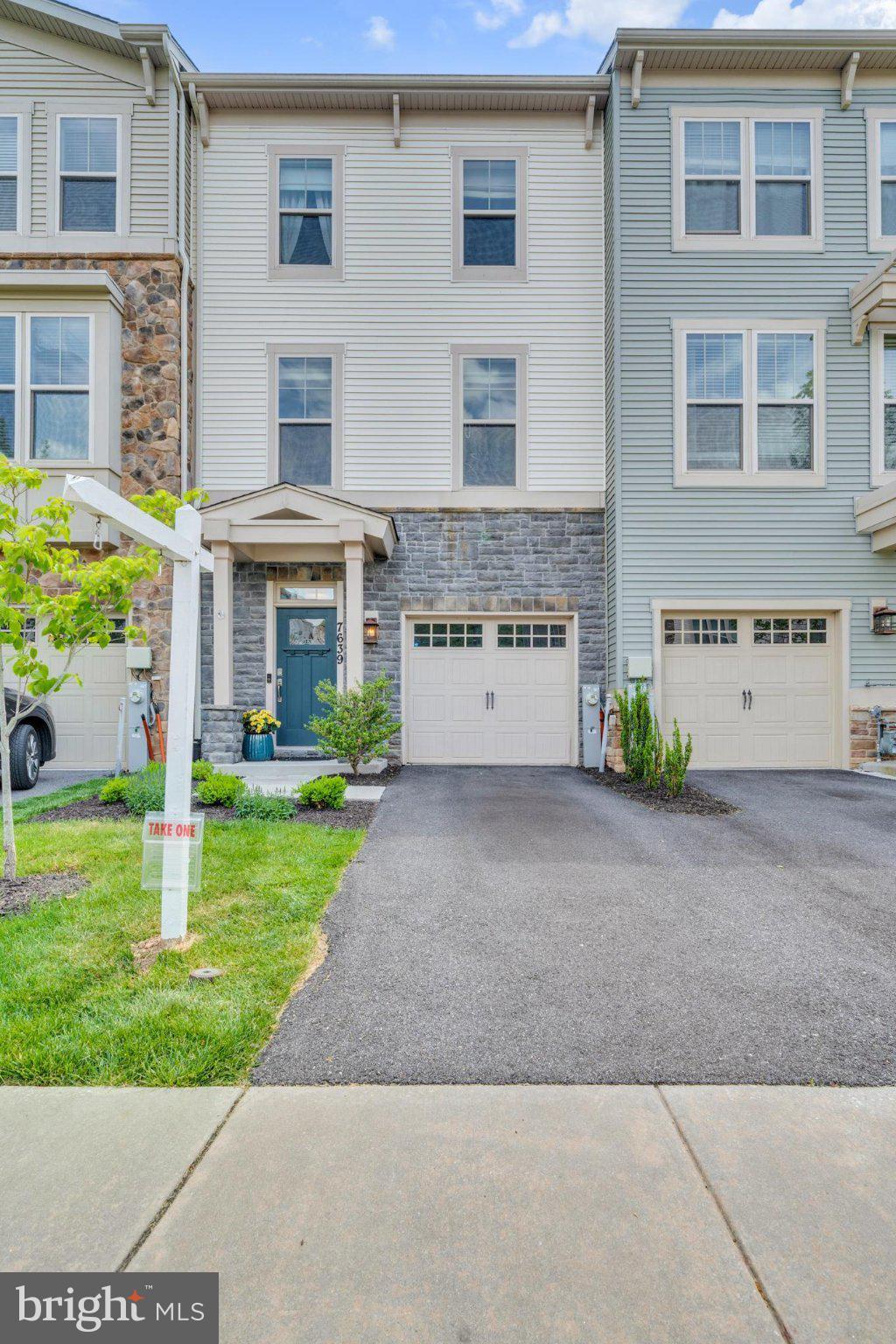 7639 LYNDON COURT