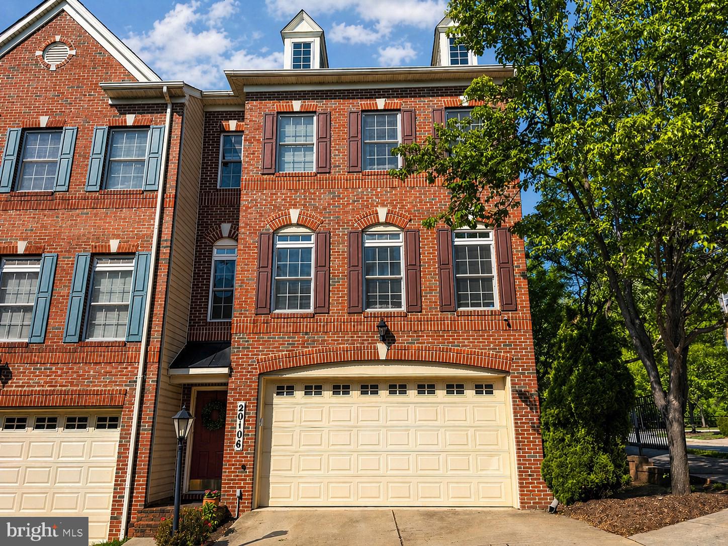 20106 RED GALA TERRACE 42
