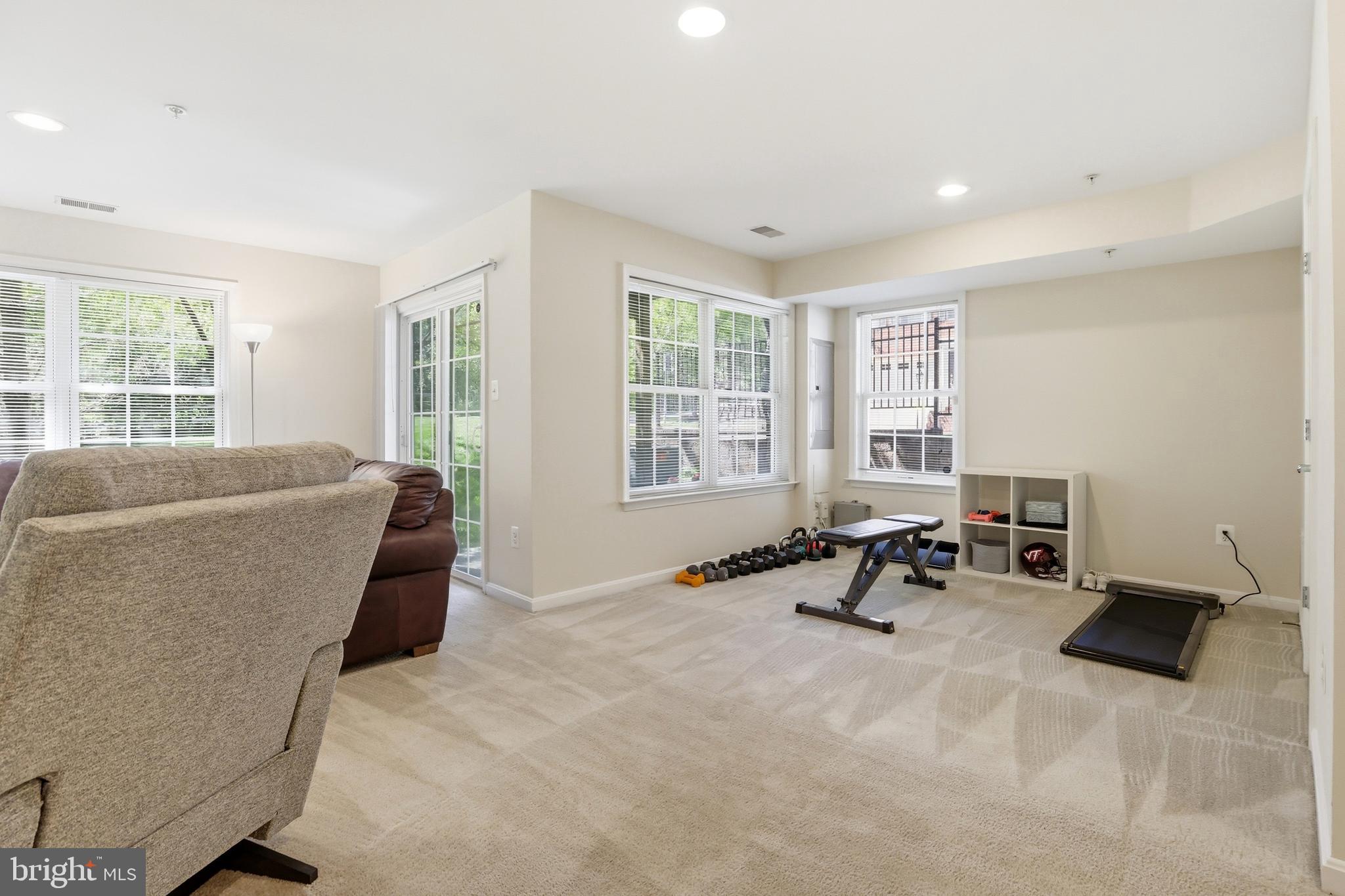 ORCHARD RUN TOWNHOUSE CONDOMINIUMS - Residential