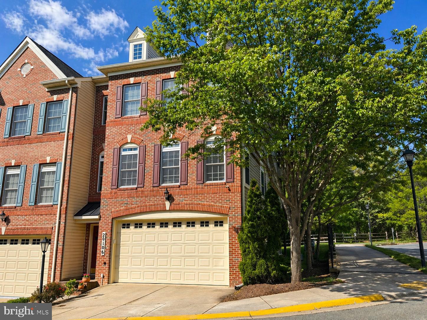 20106 RED GALA TERRACE 42