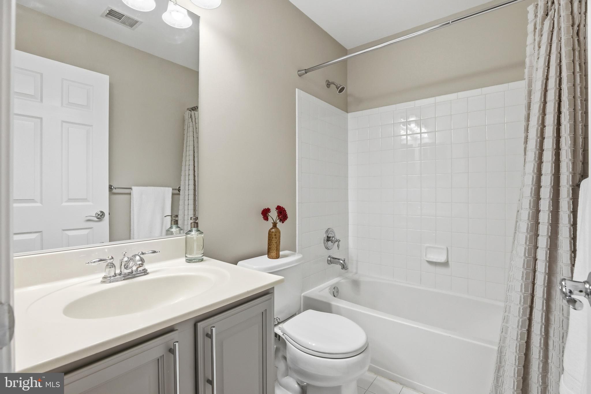 ORCHARD RUN TOWNHOUSE CONDOMINIUMS - Residential