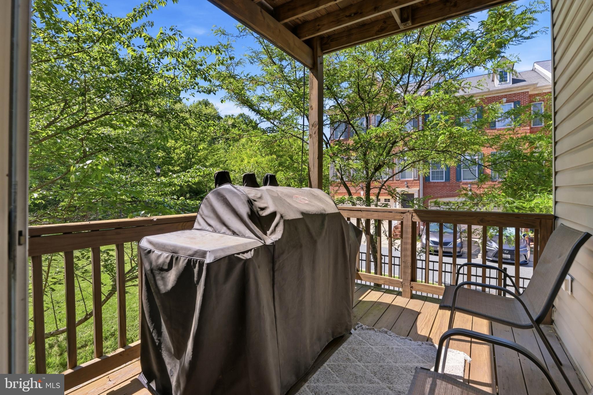 ORCHARD RUN TOWNHOUSE CONDOMINIUMS - Residential