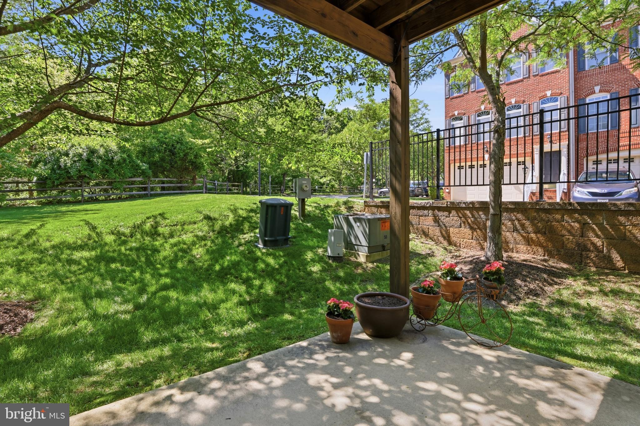 ORCHARD RUN TOWNHOUSE CONDOMINIUMS - Residential