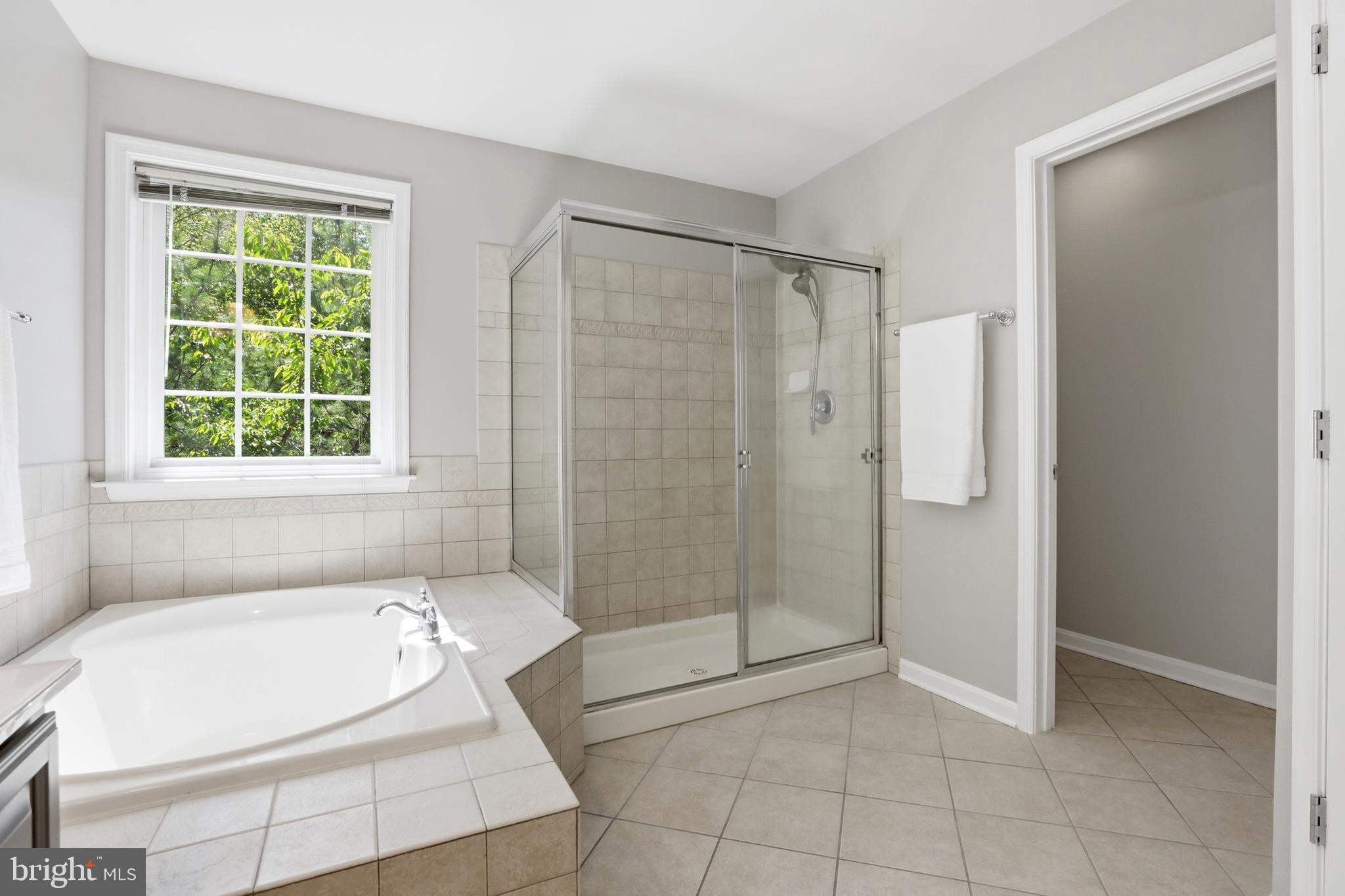 ORCHARD RUN TOWNHOUSE CONDOMINIUMS - Residential