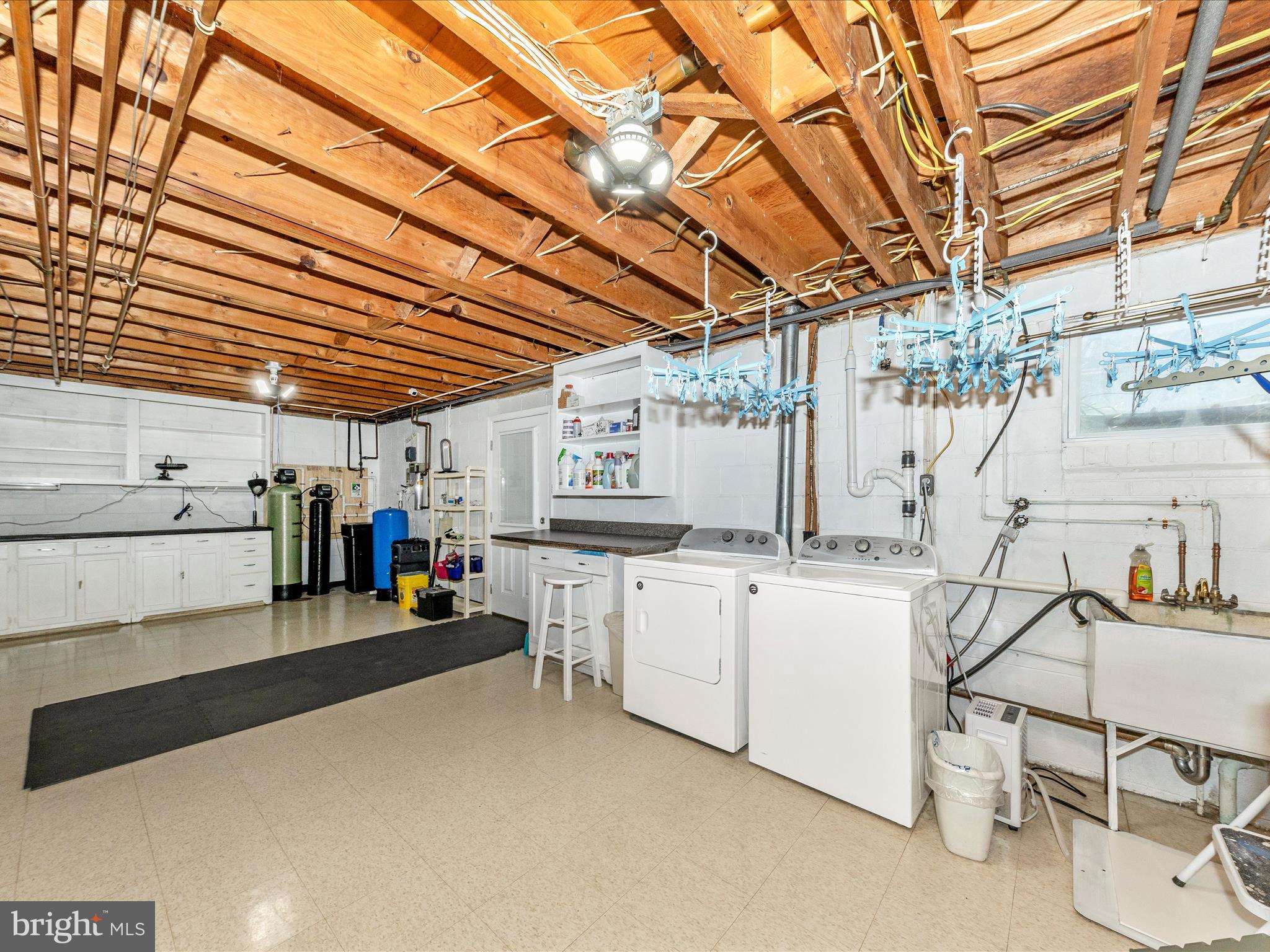 DAMASCUS OUTSIDE - Residential