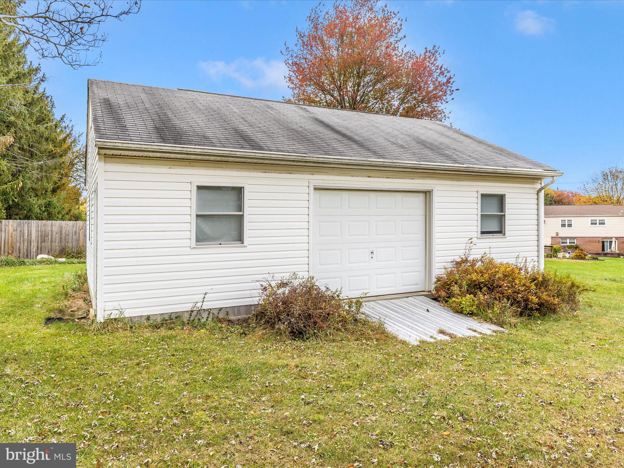 DAMASCUS OUTSIDE - Residential