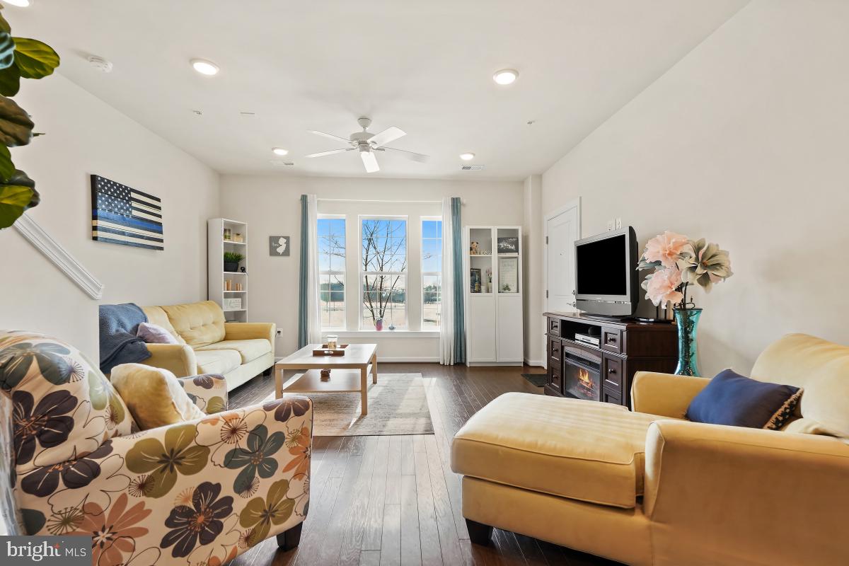 CLARKSBURG TOWN CENTER - Residential