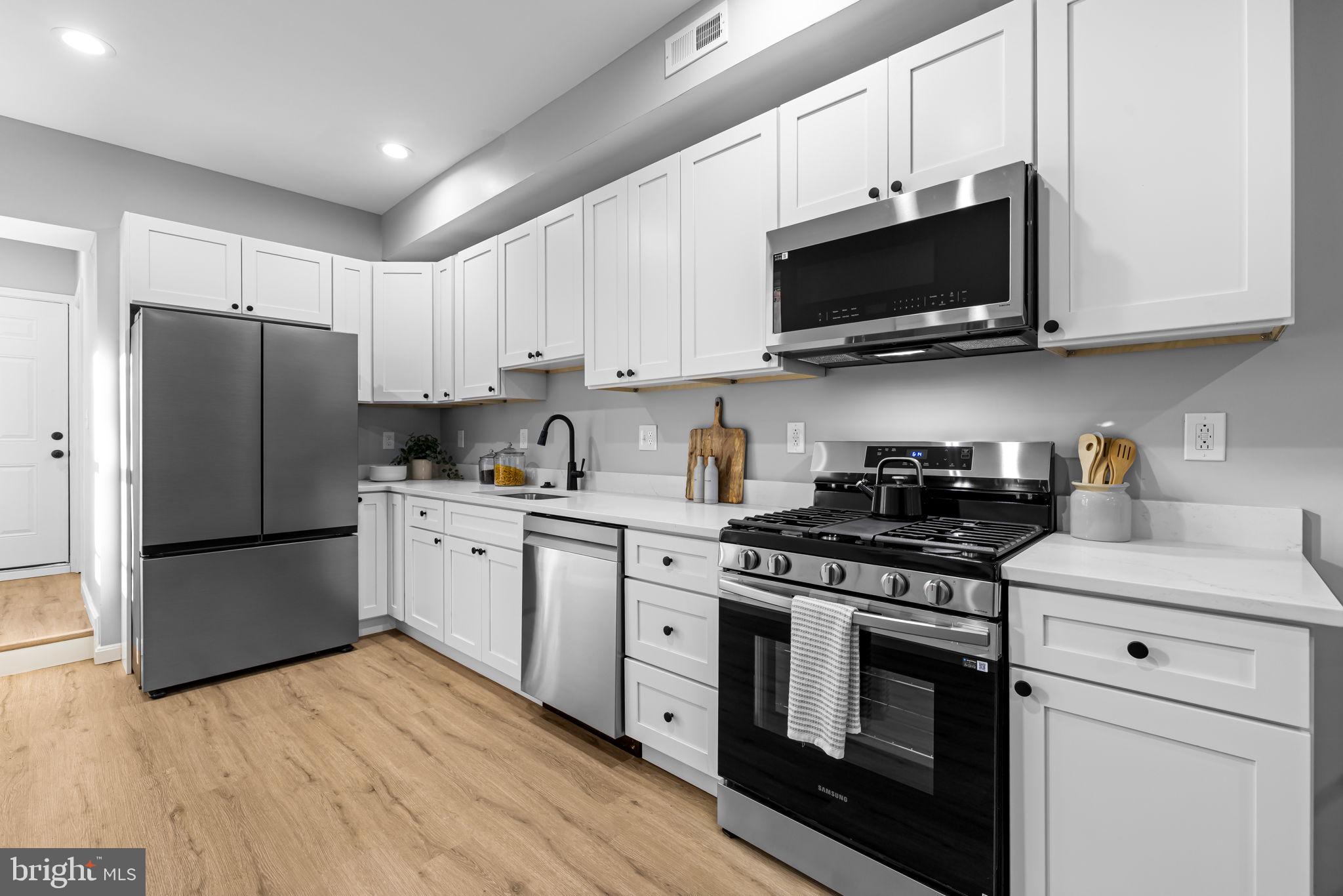 HAMPDEN HISTORIC DISTRICT - Residential