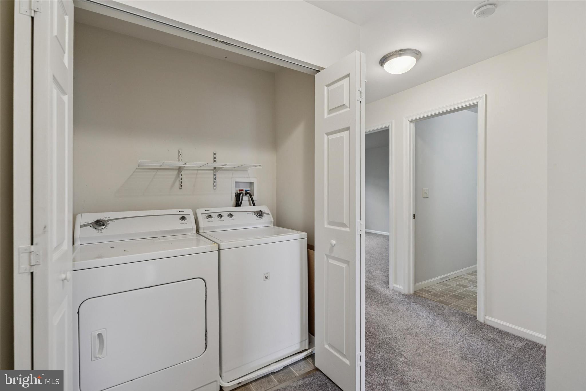 COURT AT THE LEDGES - Residential