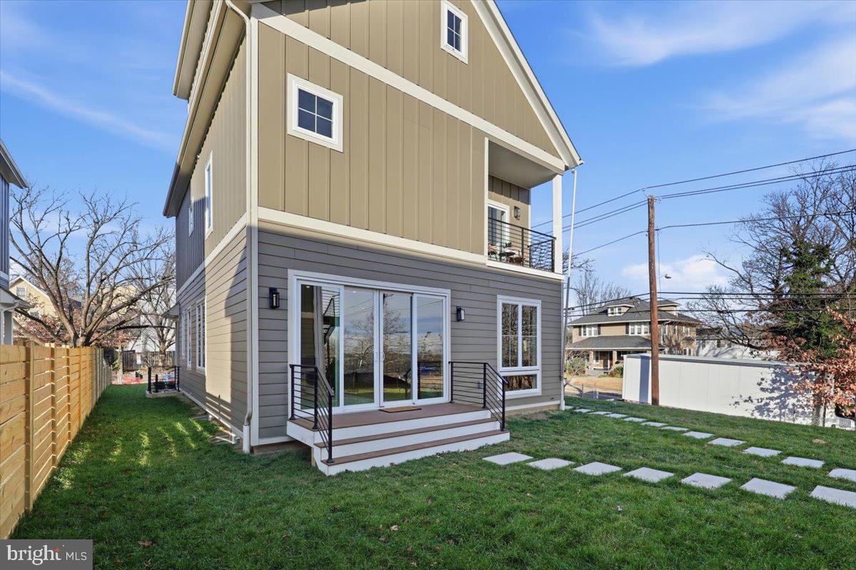 1237 FRANKLIN STREET NE