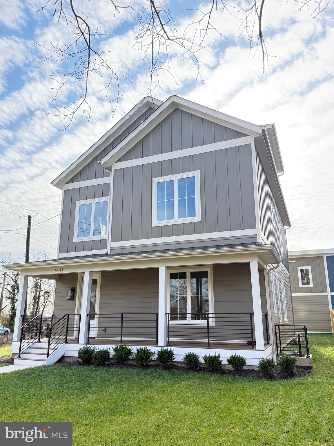 1237 FRANKLIN STREET NE