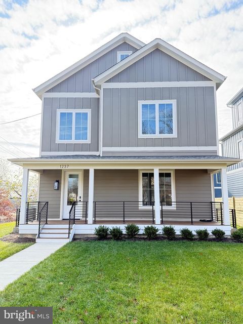 1237 FRANKLIN STREET NE WASHINGTON DC 20017