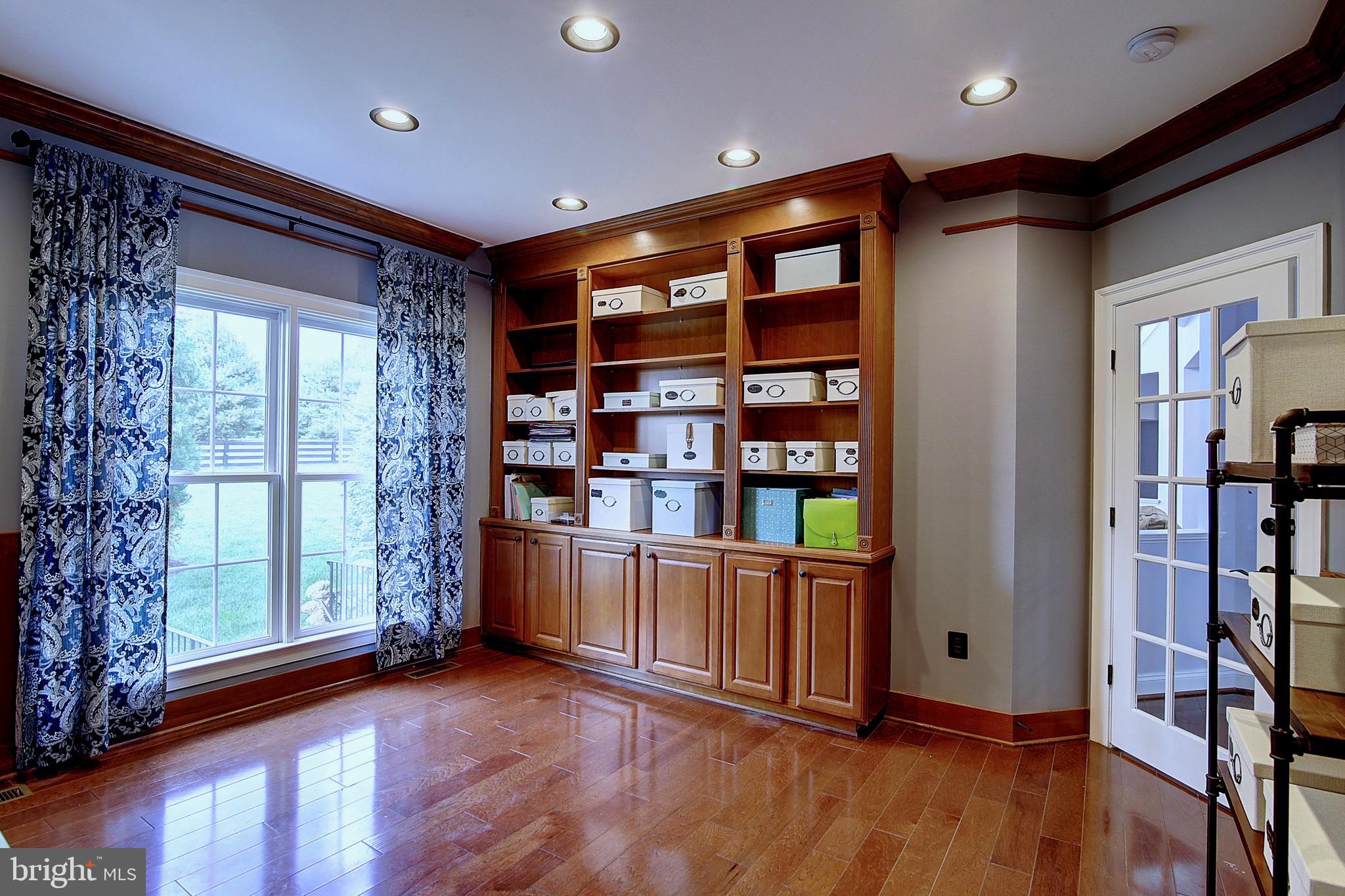 WRIGHT FARM - Residential