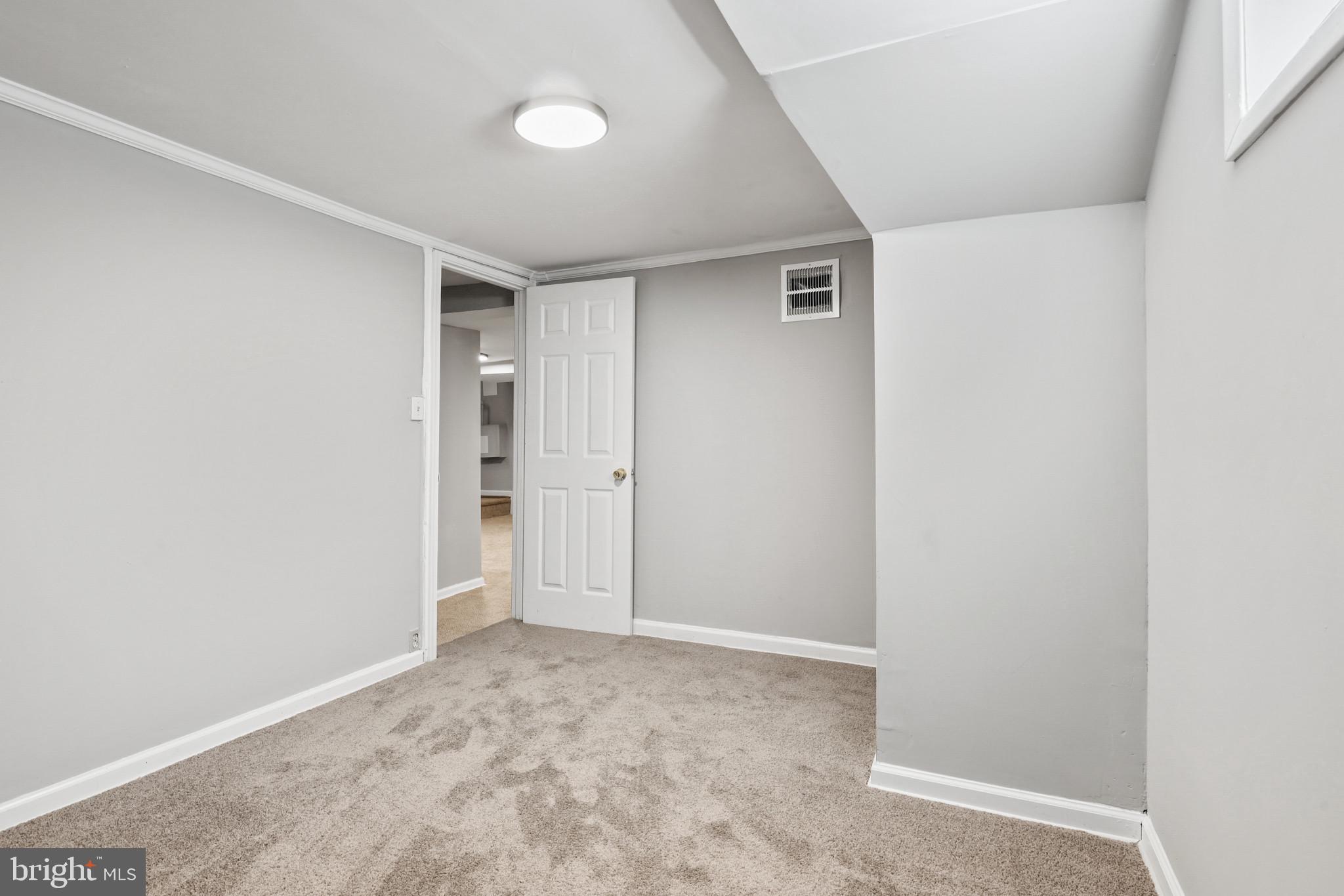 WINDSOR HILLS - Residential