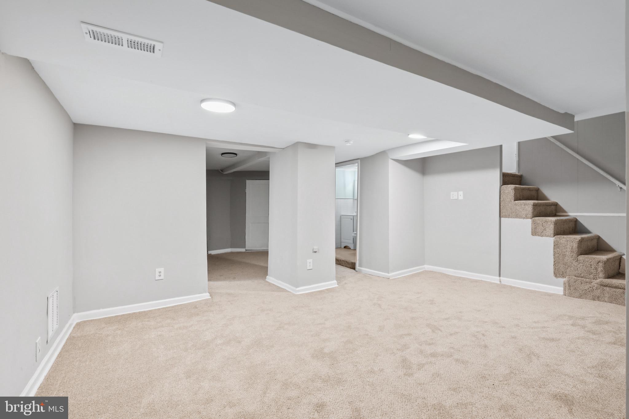 WINDSOR HILLS - Residential