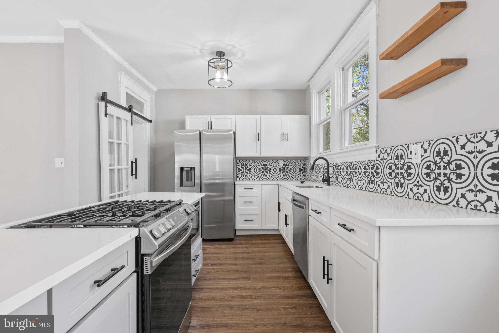 WINDSOR HILLS - Residential