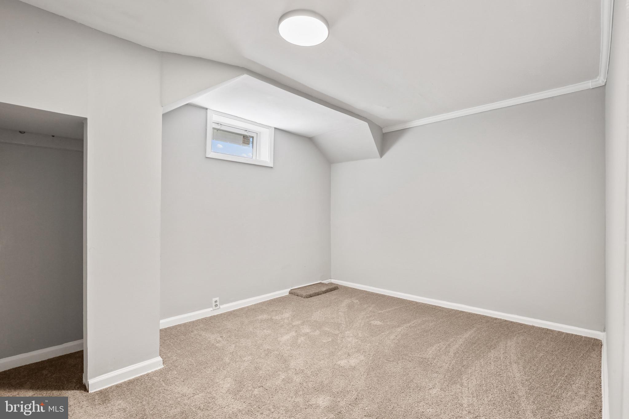 WINDSOR HILLS - Residential