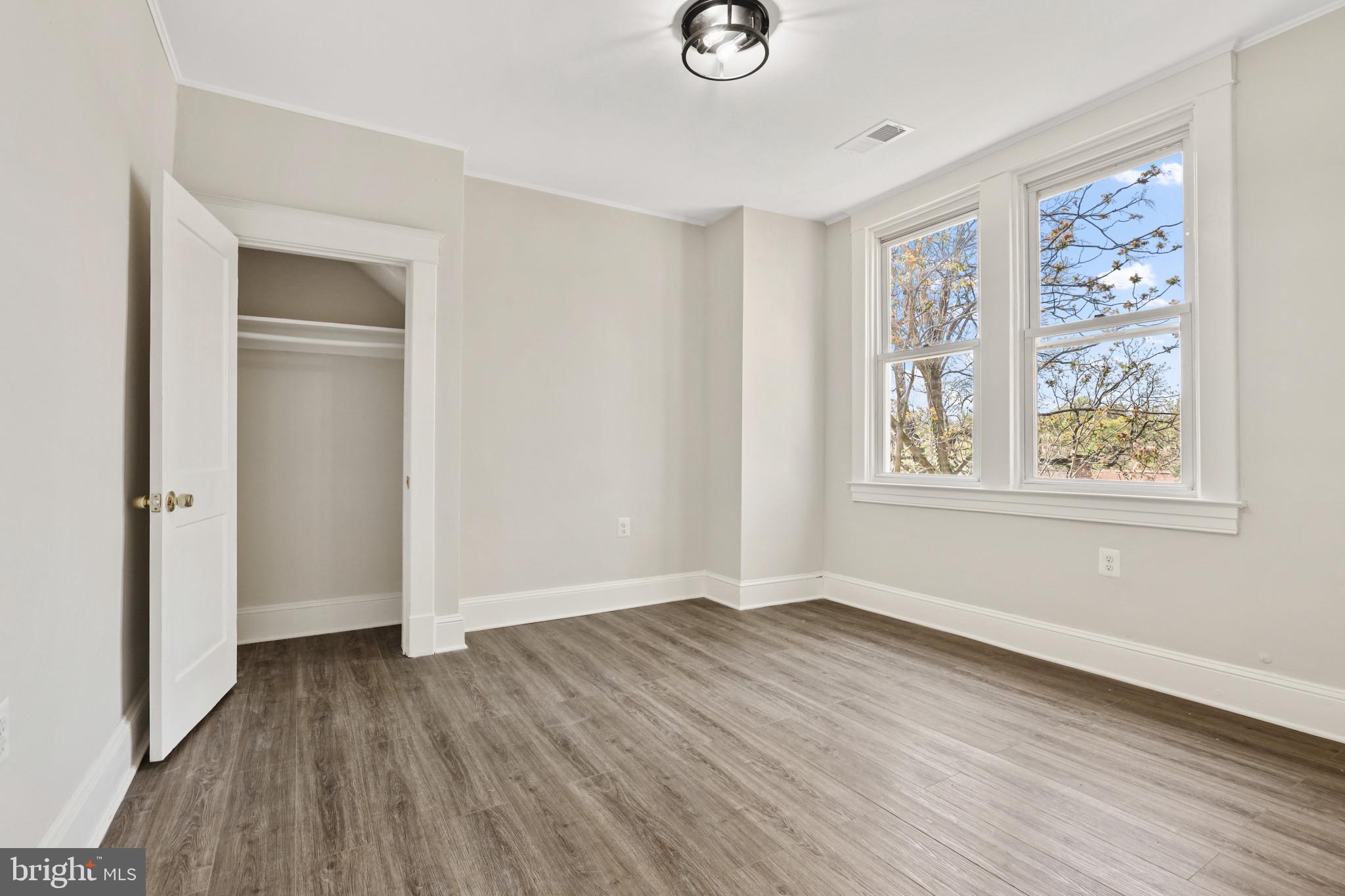 WINDSOR HILLS - Residential