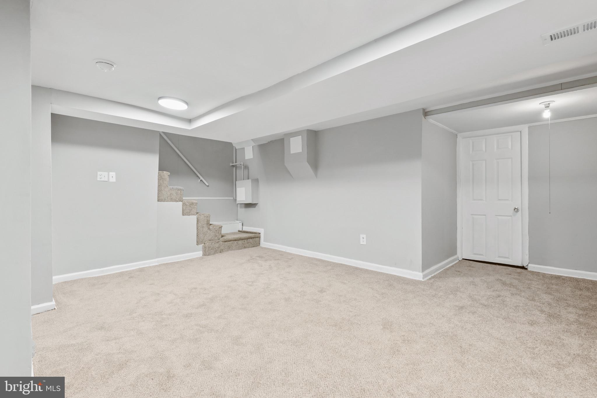 WINDSOR HILLS - Residential