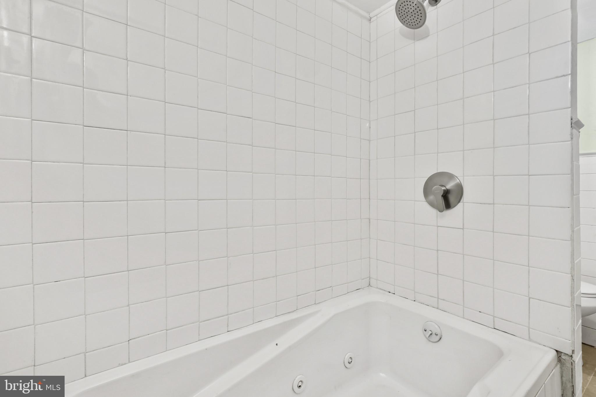 WINDSOR HILLS - Residential