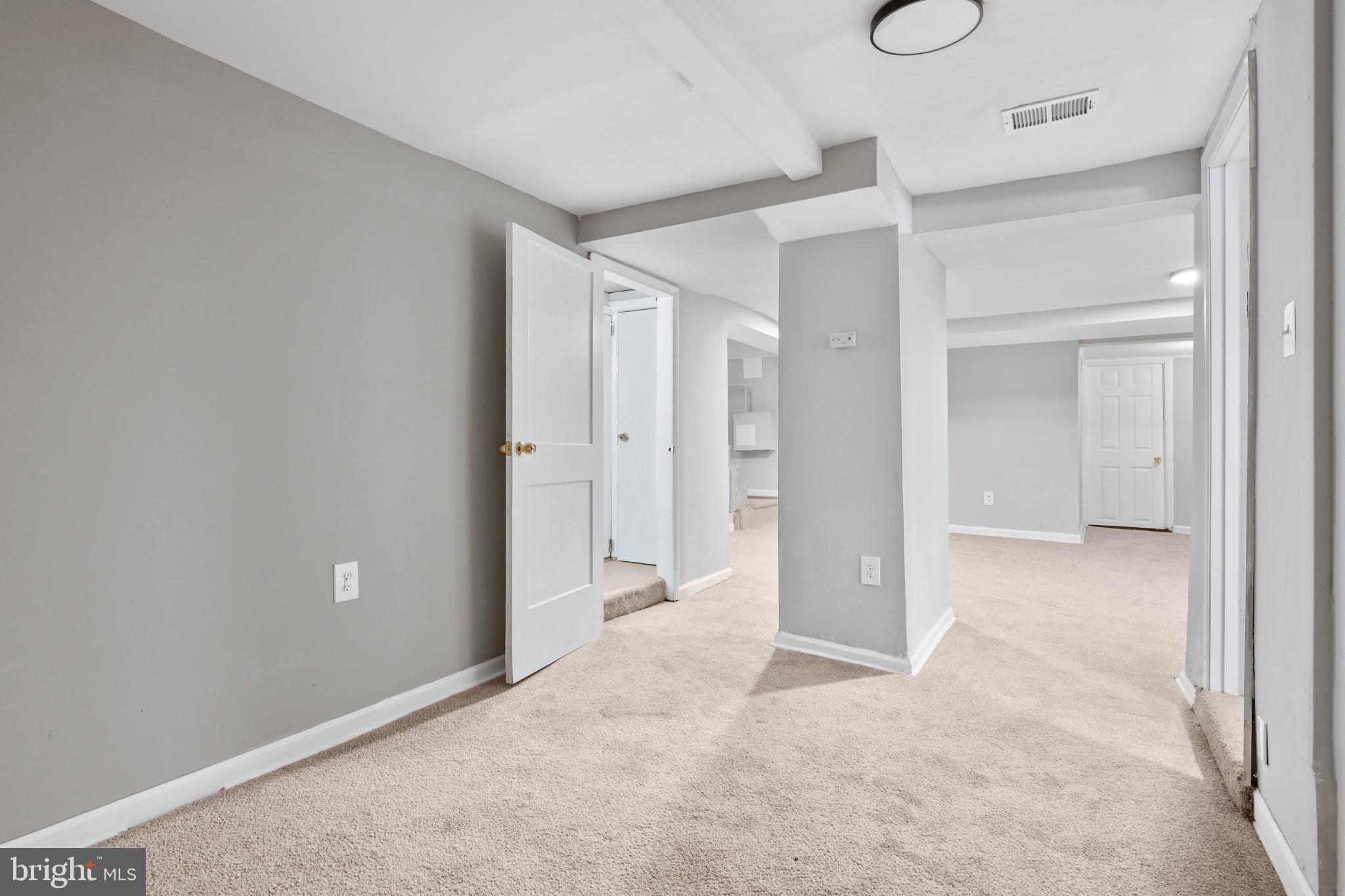 WINDSOR HILLS - Residential